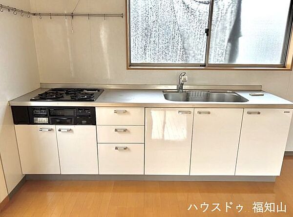 毎日のお料理や家事がスムーズに行える、機能性と実用性を兼ね備えたキッチンです。