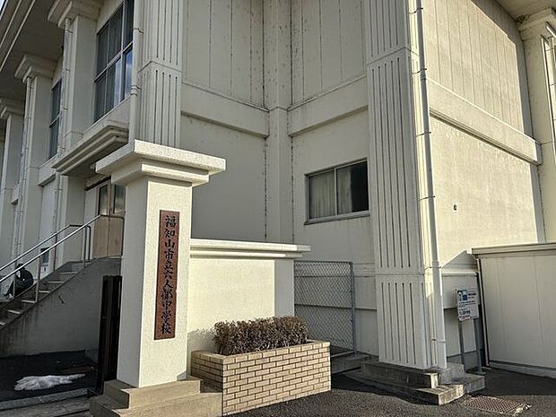 六人部中学校 1110m