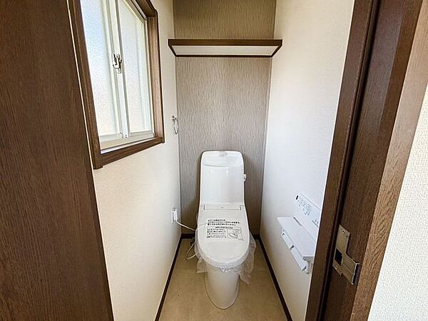2階　トイレは新品交換済み