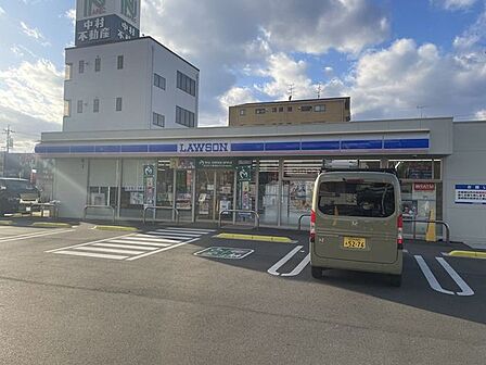 ローソン 四日市中央通り店新店舗十字路地 1080m