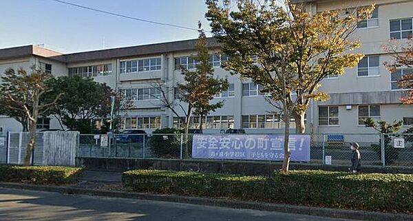 鈴鹿市立鼓ヶ浦小学校 1260m