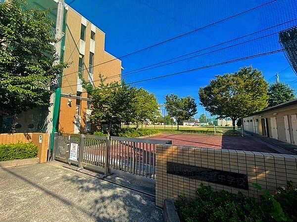 四日市市立橋北中学校 570m