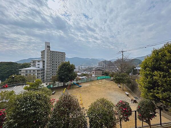 ベランダからの眺望です。
