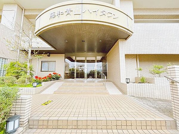 マンション入口です。