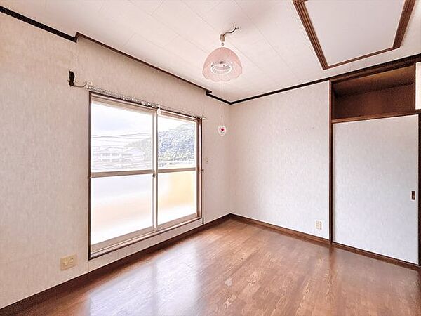 【現況販売】2F南側洋室です。