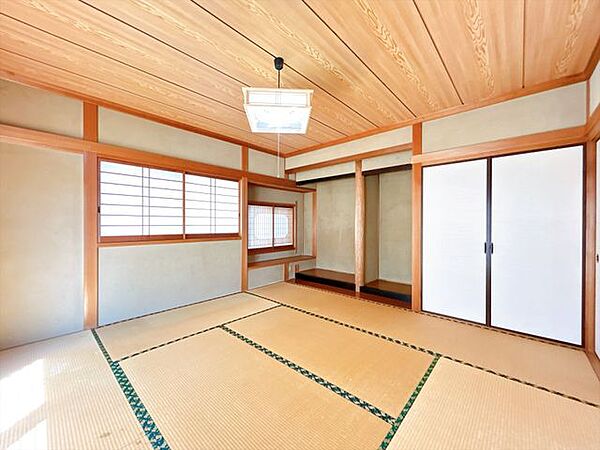 【現況販売】1階和室(別角度写真)です。