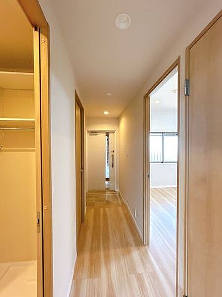 【リフォーム済】廊下の写真です。