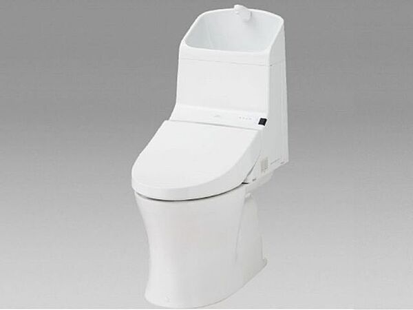 【同仕様写真】新設するトイレには手洗いもついているので場所をとりません。肌に触れる部分なので新品だとうれしいですね。