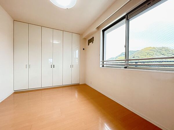 【現況販売】東側洋室です。