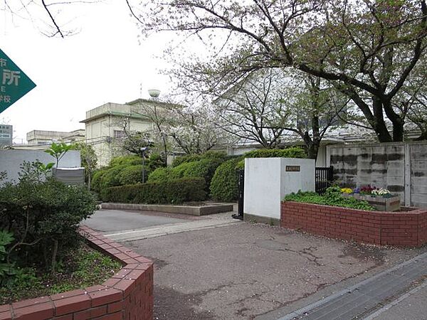 【中学校】長崎市立西浦上中学校まで約700ｍ（徒歩約9分）です。