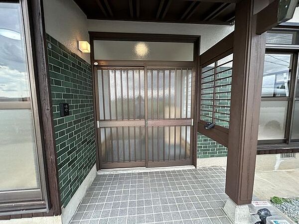 【玄関】玄関ドアの鍵は交換しました。