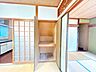 室内：一階和室収納です。