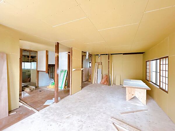 【リフォーム中】続き間の和室は約17帖のLDKに変更します。キッチンももちろん新品を設置予定です。