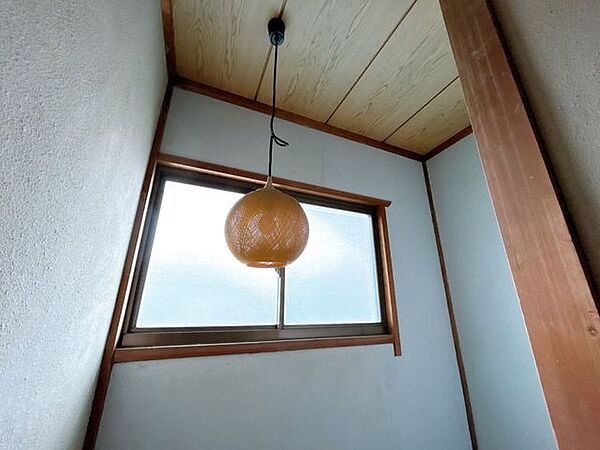 【リフォーム中】階段の照明です。照明は新品交換します。