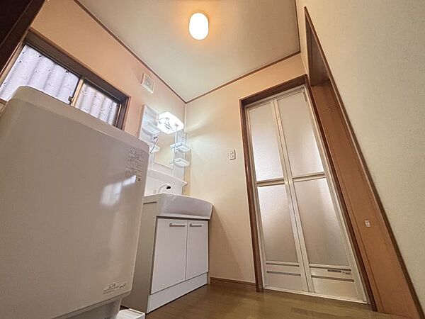 洗濯置場あり♪家事をこなしながら洗面からお化粧まで完結します！