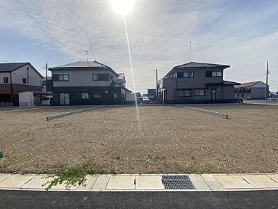 外観：閑静な住宅地！209ｍ2超えの広いお土地です♪