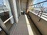バルコニー：2部屋から出ることが可能な広いバルコニー！スロップシンクもついているの便利です◎