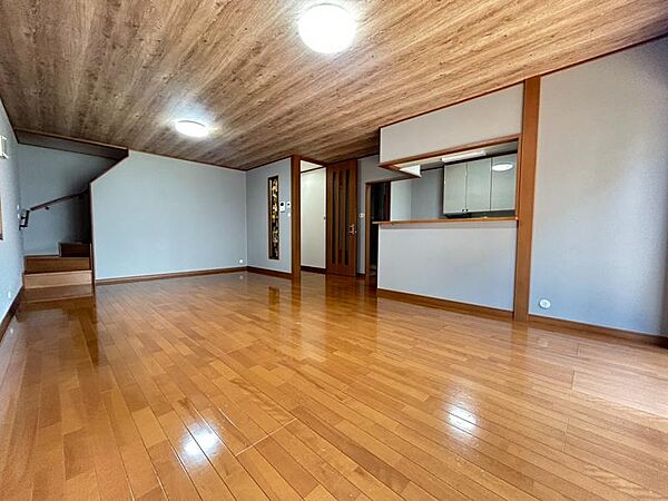 周辺環境充実のフルリフォーム済み5LDK中古戸建です！