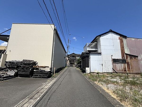 フットワークが軽くなる！最寄りバス停まで徒歩わずか4分です♪