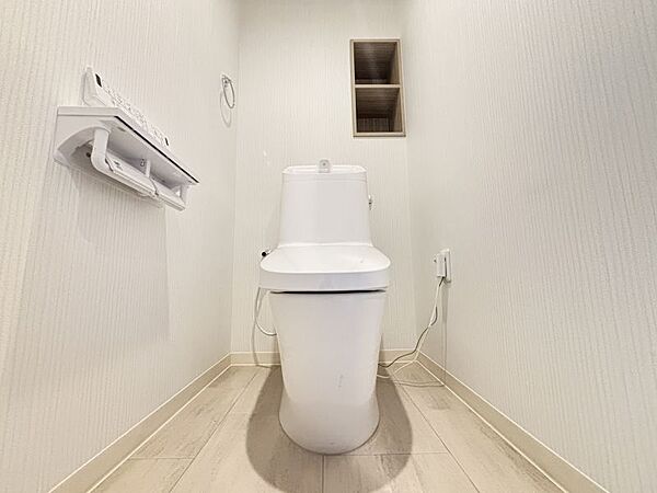 温水洗浄便座のおトイレです♪