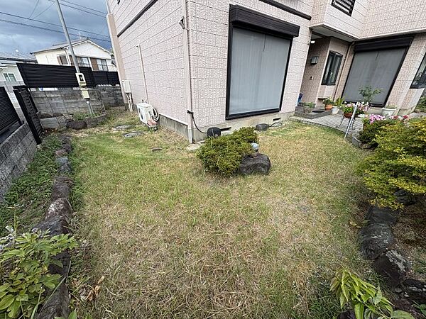 お子様のプールやBBQなど季節の移ろいを感じながら自由に使えます♪