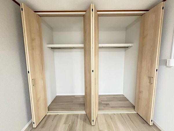 収納充実でお部屋がスッキリ片付きます♪