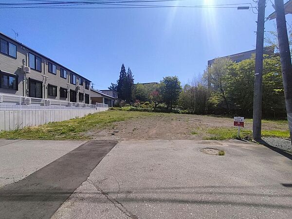 全面道路から見た様子です