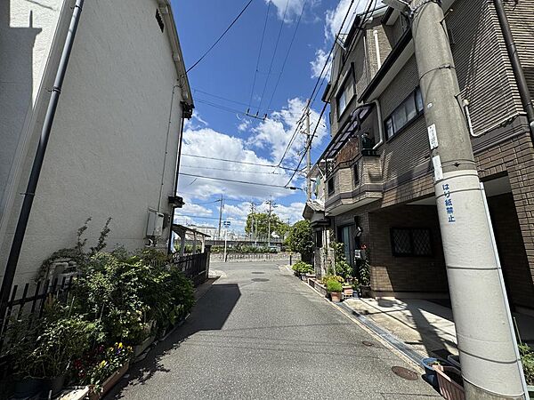 前面道路（北側）　幅員約4.7ｍ