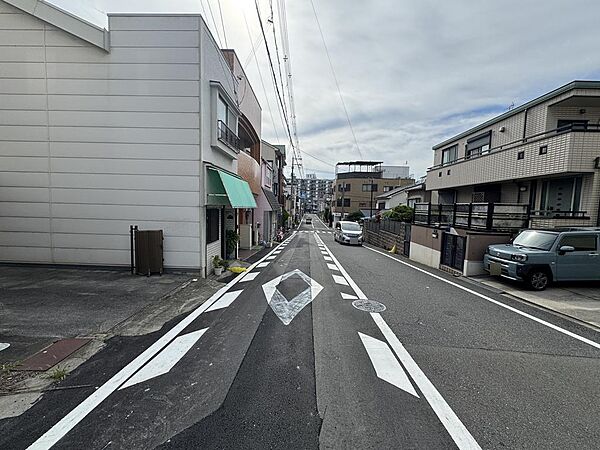 前面道路　幅員約7.9ｍ