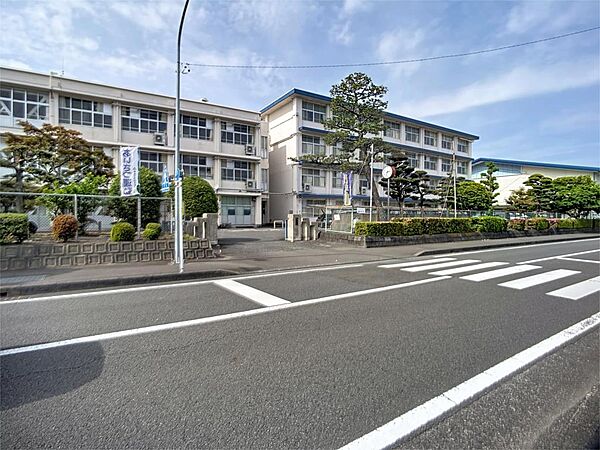 藤枝市立青島中学校（2535m）