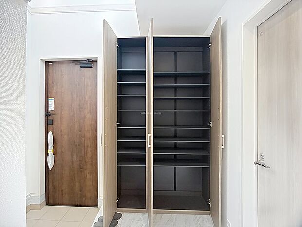 シューズボックス