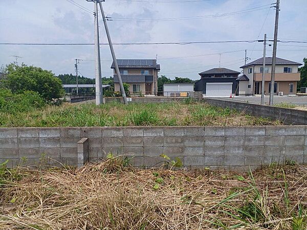 一部ブロック塀有り