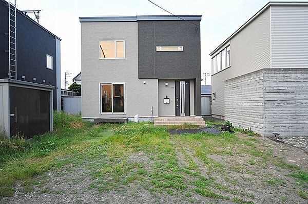 detached 北海道札幌市北区北九条西４丁目10番地3　ガレリアビル
