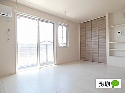 エル・カーサＭＩＷＡ 2階1LDKのリビング/ダイニング