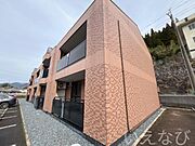 新見駅よりバス10分 徒歩2分 築20年11ヶ月 2階建の賃貸物件