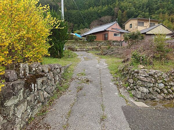 宅地と雑種地の接道