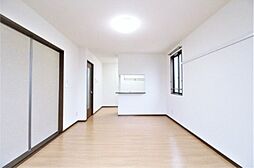 ファミールロック B 2階2LDKのリビング/ダイニング