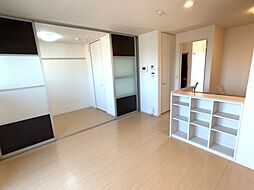 リバーサイド・Ｋ III 3階1LDKのリビング/ダイニング