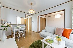 La Vita Brillante II 1階1LDKのリビング/ダイニング