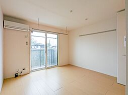 プレシャス育英 2階1Kのリビング/ダイニング