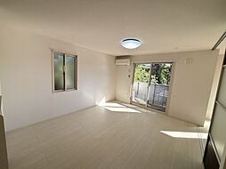 カーサカメリア 2階2LDKのリビング/ダイニング