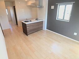 グラナティス 2階1LDKのリビング/ダイニング