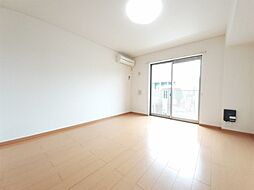 ラハイナ 1階ワンルームのリビング/ダイニング