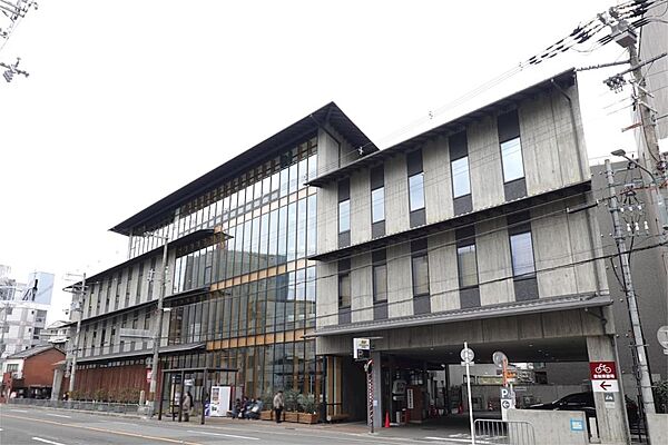 上京区総合庁舎（660m）