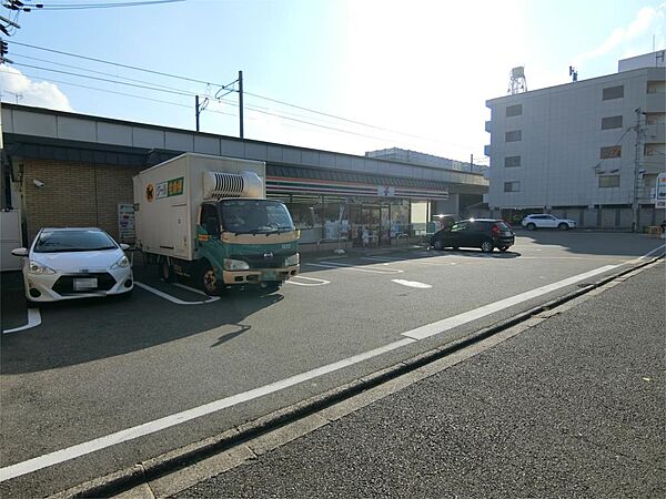 セブンイレブン 西小路丸太町店（354m）