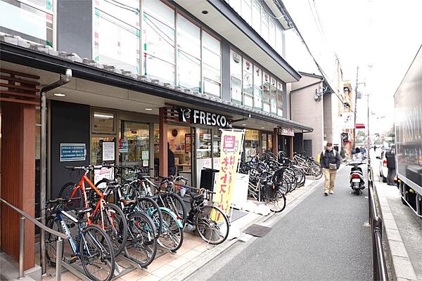 フレスコ プチ 烏丸今出川店（617m）