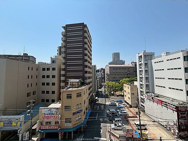 バルコニーからの眺望。7階部分につき、眺望良好です。