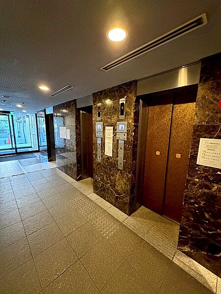 エレベーター3基