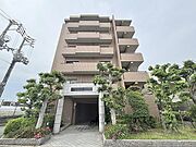 伊丹駅より徒歩21分 3階 築28年11ヶ月の賃貸物件