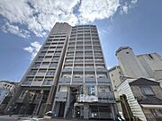 宝塚南口駅より徒歩6分 5階 築17年8ヶ月の賃貸物件